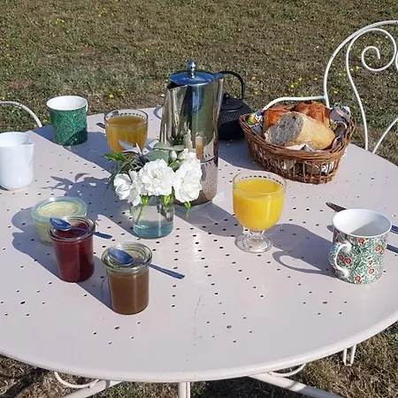 La Boheme Bed & Breakfast Charols